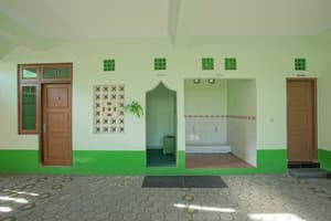 thumbnail: Interior detail