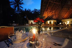 thumbnail: Outdoor dining