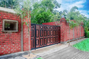 thumbnail: Property entrance
