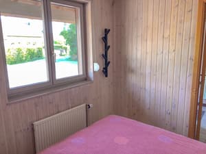 thumbnail: Front of property