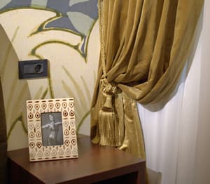 thumbnail: Interior detail