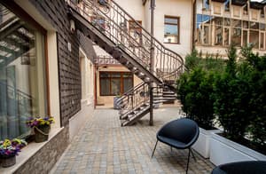 thumbnail: Courtyard