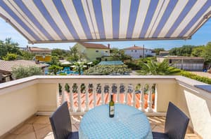 thumbnail: Terrace/patio
