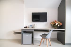 thumbnail: In-room dining