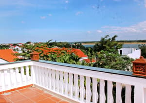thumbnail: Porch