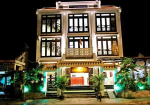 thumbnail: Front of property - evening/night