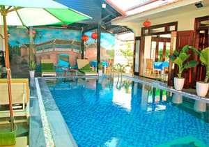 thumbnail: Outdoor pool