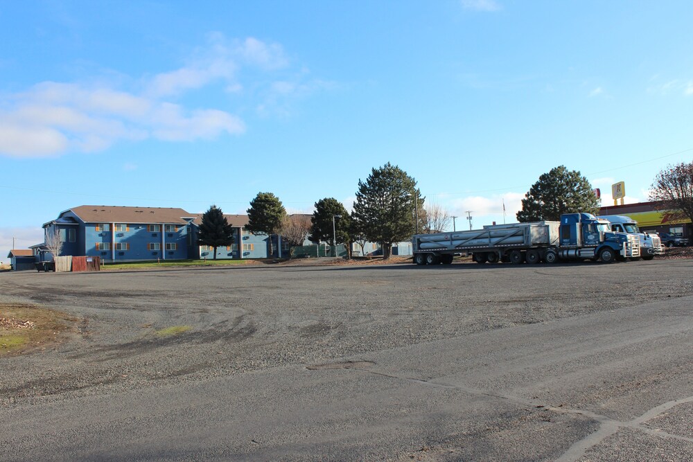 RV or truck parking