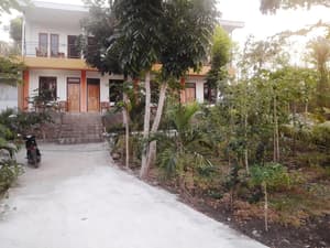 thumbnail: Property grounds