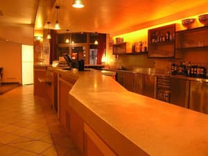 thumbnail: Bar (on property)
