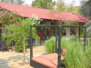 thumbnail: Bar (on property)
