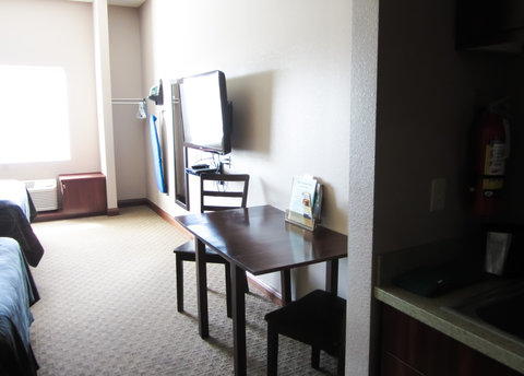 Main Building Guestroom two top table