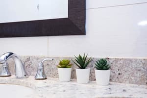 thumbnail: Bathroom amenities