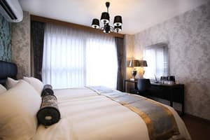 thumbnail: Room