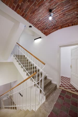 thumbnail: Staircase
