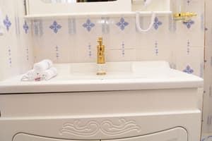 thumbnail: Bathroom sink
