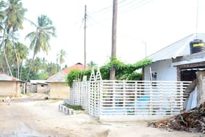 thumbnail: Exterior