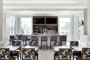 thumbnail: Bar (on property)
