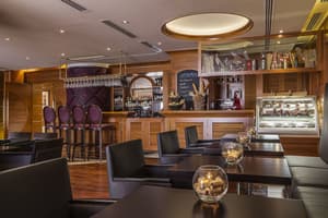 thumbnail: Restaurant