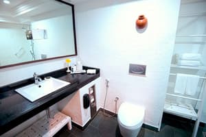 thumbnail: Bathroom sink