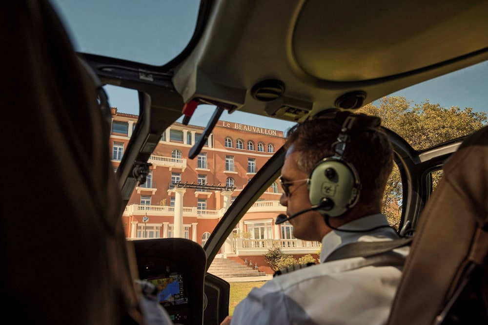 Helicopter/plane tours
