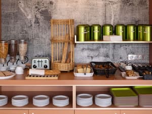 thumbnail: Breakfast area