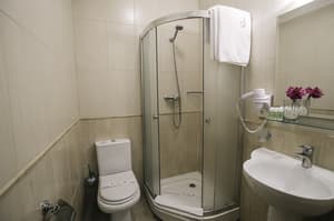 thumbnail: Bathroom amenities