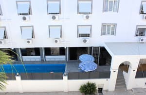thumbnail: Front of property