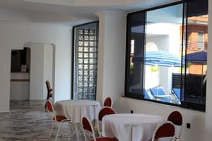 thumbnail: Restaurant