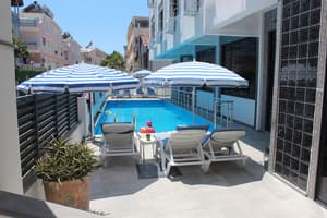 thumbnail: Pool