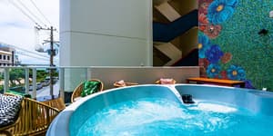 thumbnail: Outdoor spa tub