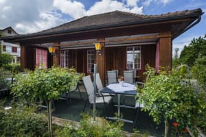 thumbnail: Restaurant