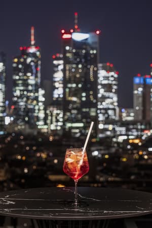 thumbnail: Bar (on property)