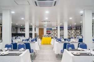 thumbnail: Restaurant