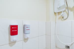 thumbnail: Bathroom amenities