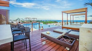 thumbnail: Rooftop pool