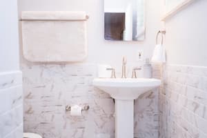 thumbnail: Bathroom