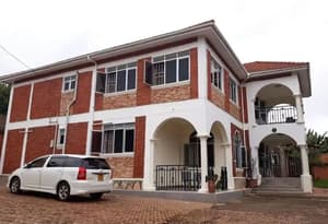 thumbnail: Front of property