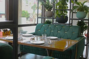 thumbnail: Restaurant