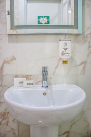 thumbnail: Bathroom shower
