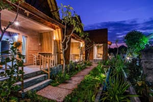 thumbnail: Exterior