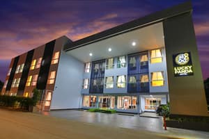 thumbnail: Front of property - evening/night