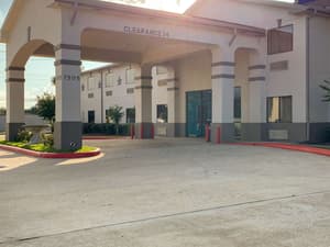 thumbnail: Exterior