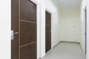 thumbnail: Hallway