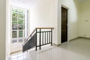 thumbnail: Interior detail