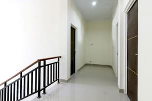 thumbnail: Interior detail