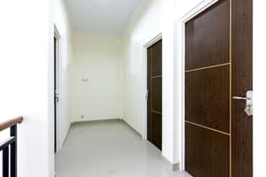 thumbnail: Interior detail