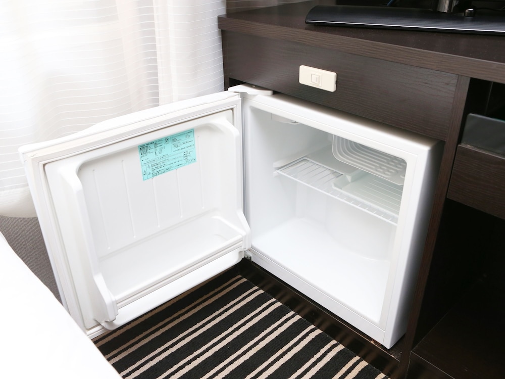 Mini-refrigerator