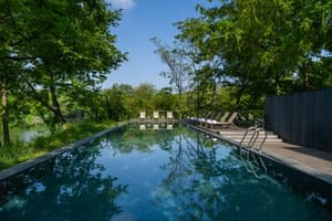 thumbnail: Swimming Pool