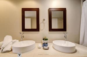 thumbnail: General view